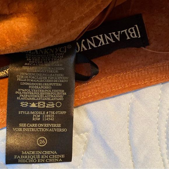 NEW BLANK NYC Snap Front Suede Skirt, Size 26 - Picture 9 of 11